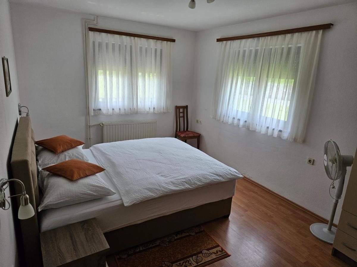 House Spehar Hotell Selište Drežničko Eksteriør bilde